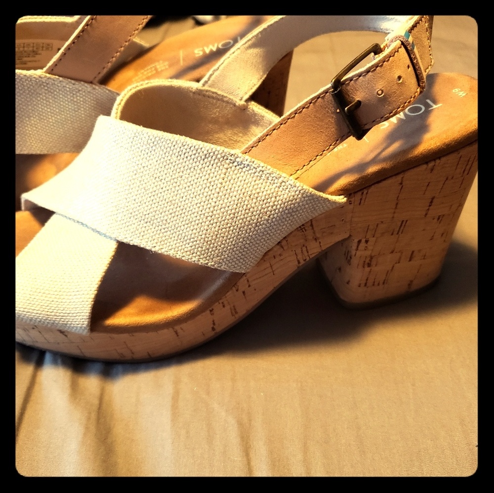 heeled sandals